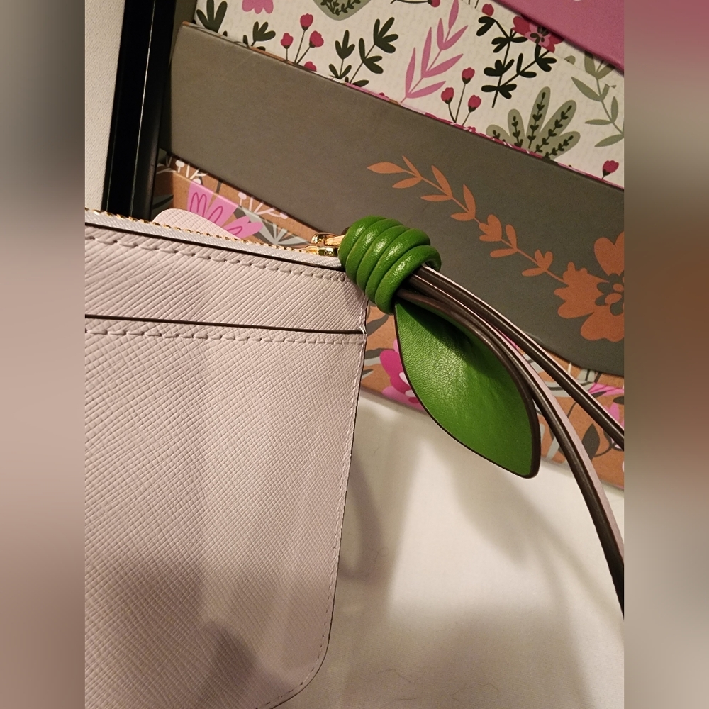 Kate Spade Pink Floral Clutch NWT - Picture 5 of 7